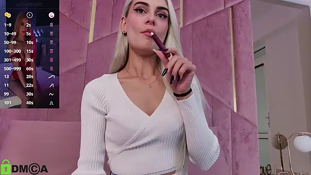 SelenaDaze online show from October 13, 2025, 3:19 am