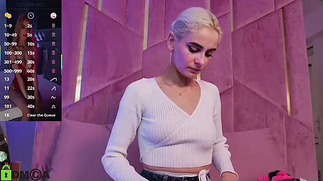 SelenaDaze online show from November 4, 2025, 4:38 am