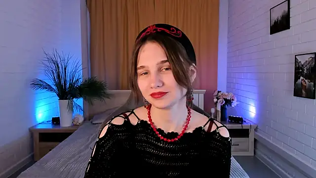 TessaMill online show from November 18, 2025, 9:34 am