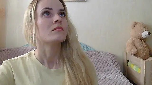 JayeTyler online show from April 30, 2026, 5:25 am