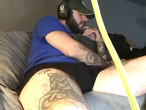 Snapshot of BlueCollarTattoos chatting on April 7, 2026, 7:54 am BlueCollarTattoos online show from April 7, 2026, 7:54 am