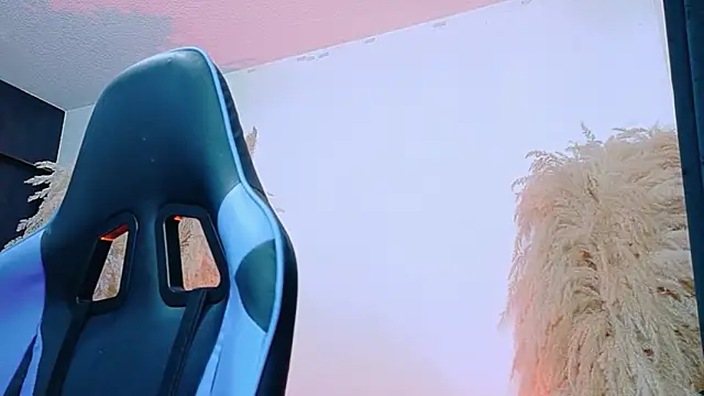 Snapshot of JulietaDavis chatting on March 22, 2026, 9:33 am JulietaDavis online show from March 22, 2026, 9:33 am