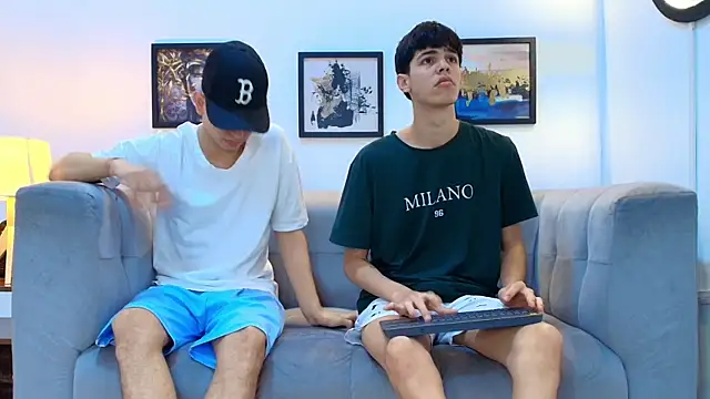 TWINKS FRIENDS online show from March 21, 2026, 1:26 pm