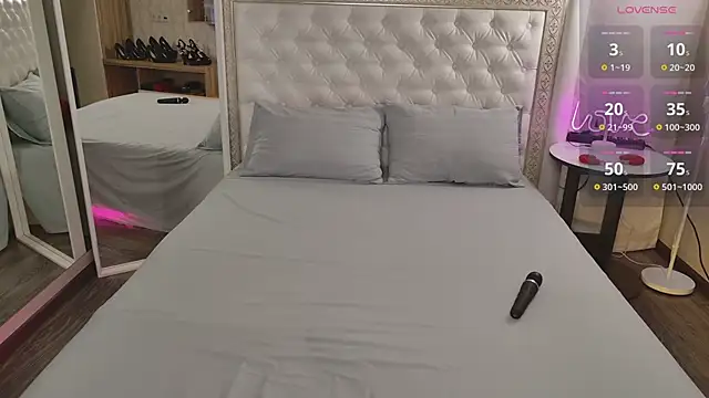 Snapshot of Alice_on_fire chatting on February 19, 2026, 1:57 am Alice on fire online show from February 19, 2026, 1:57 am