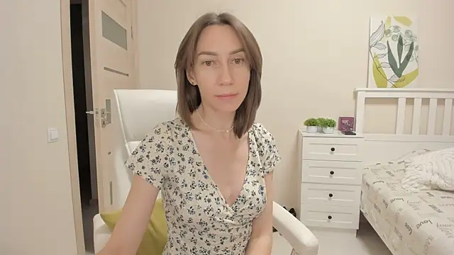 Snapshot of GoodGlamorGirl chatting on December 22, 2025, 2:33 am GoodGlamorGirl online show from December 22, 2025, 2:33 am