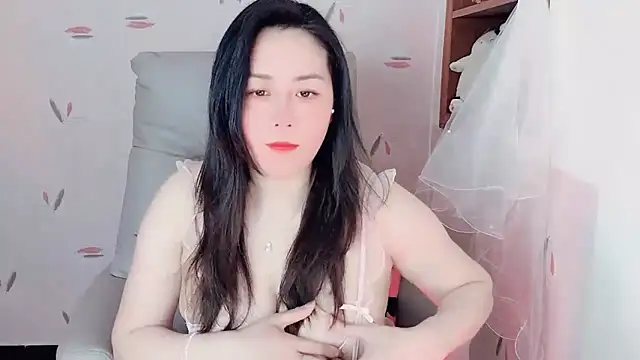 Eve5215 online show from March 13, 2026, 4:01 pm