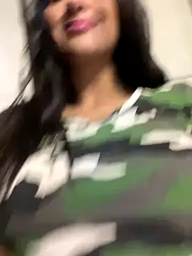 chicachocolate01 online show from October 27, 2025, 7:20 am