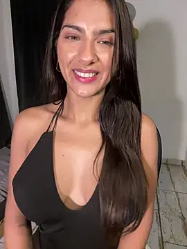 chicachocolate01 online show from April 7, 2026, 3:19 am