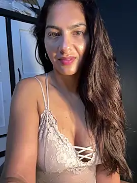 chicachocolate01 online show from February 9, 2026, 5:38 am