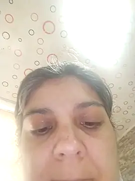 queemking online show from February 19, 2026, 7:11 pm