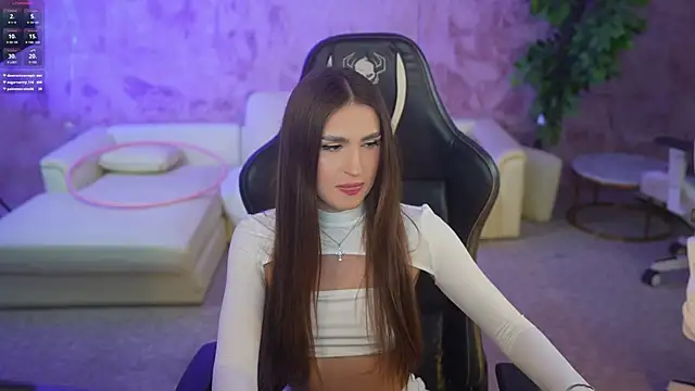 Snapshot of Goldie_Flame chatting on October 9, 2025, 6:52 pm Goldie Flame online show from October 9, 2025, 6:52 pm