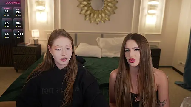 Snapshot of Goldie_Flame chatting on February 19, 2026, 3:58 am Goldie Flame online show from February 19, 2026, 3:58 am