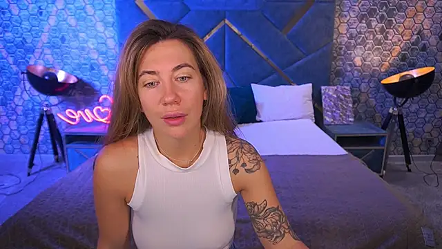 KateShanny online show from November 6, 2025, 6:50 am