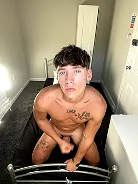 Snapshot of naughtyboy0124 chatting on September 17, 2025, 3:25 pm naughtyboy0124 online show from September 17, 2025, 3:25 pm