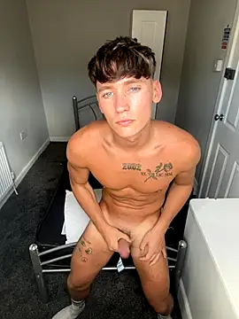 Snapshot of naughtyboy0124 chatting on September 9, 2025, 1:31 pm naughtyboy0124 online show from September 9, 2025, 1:31 pm