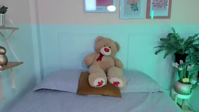 Camila Rivers online show from April 9, 2026, 4:14 am