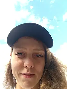 Eveline Beauty Kitty online show from September 9, 2025, 2:15 pm