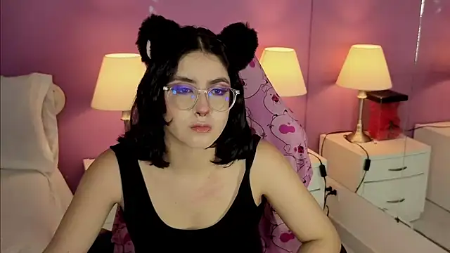 Snapshot of LiLLiAnderson chatting on October 16, 2025, 11:51 am LiLLiAnderson online show from October 16, 2025, 11:51 am