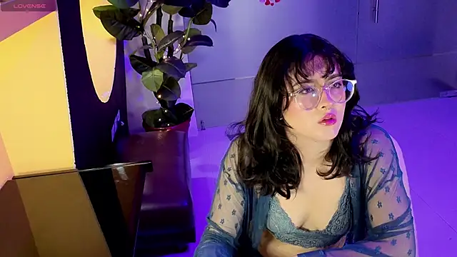 LiLLiAnderson online show from March 28, 2026, 11:44 am