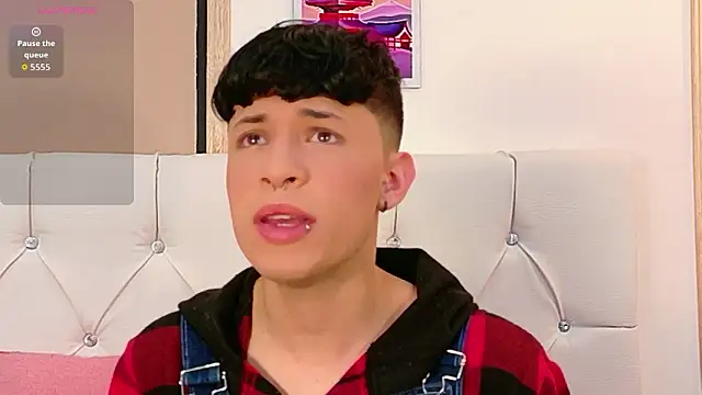 Axel  Evans online show from March 21, 2026, 11:47 am