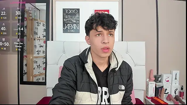 Axel  Evans online show from September 9, 2025, 1:20 pm