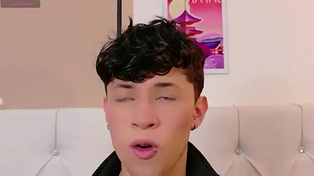 Axel  Evans online show from April 17, 2026, 11:57 am