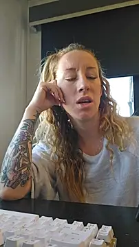 bmorganne420 online show from January 11, 2026, 9:22 pm