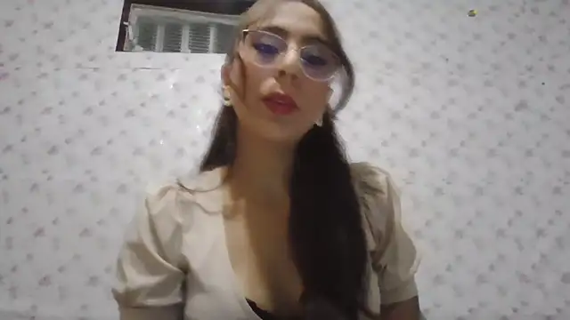 Roselingalvis13 online show from March 25, 2026, 2:55 am