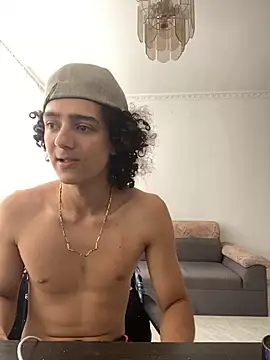 juliie star online show from September 13, 2025, 9:48 pm