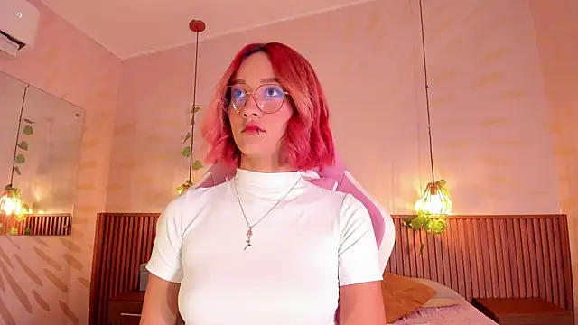 daphne courtis online show from April 19, 2026, 3:07 am