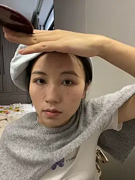 haiyan125216 online show from September 16, 2025, 8:04 am