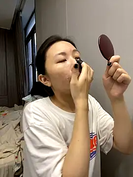 haiyan125216 online show from October 11, 2025, 9:21 am