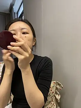 haiyan125216 online show from September 27, 2025, 7:14 am