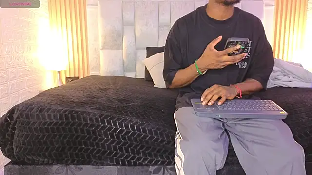 pipedark  online show from November 6, 2025, 3:10 am