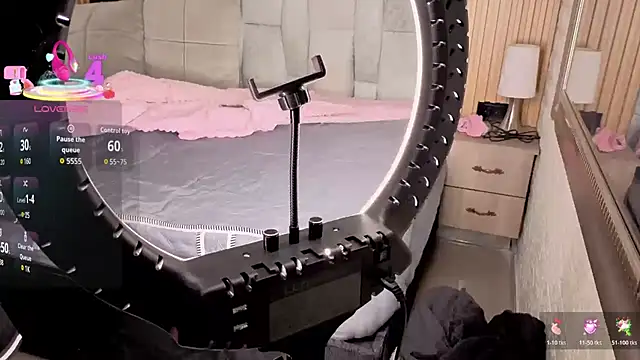 pipedark  online show from December 2, 2025, 3:41 am