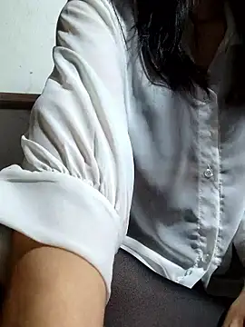 Maria2299 online show from February 11, 2026, 7:36 pm