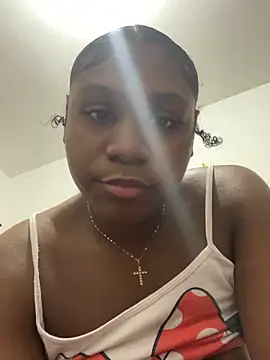 Snapshot of ANNIE_DOLCE_ chatting on June 7, 2026, 9:42 pm ANNIE DOLCE online show from June 7, 2026, 9:42 pm