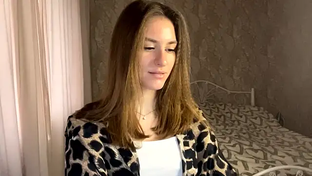 miainheat online show from December 19, 2025, 10:17 am