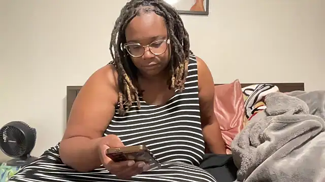 Snapshot of furykat1 chatting on May 3, 2026, 5:27 pm furykat1 online show from May 3, 2026, 5:27 pm