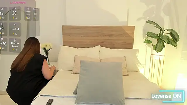 Lea Joness online show from October 10, 2025, 12:22 am