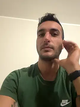 Snapshot of theitalianguy95 chatting on December 1, 2025, 12:55 am theitalianguy95 online show from December 1, 2025, 12:55 am