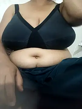 Snapshot of chocobbsneha567 chatting on April 9, 2026, 11:05 am chocobbsneha567 online show from April 9, 2026, 11:05 am