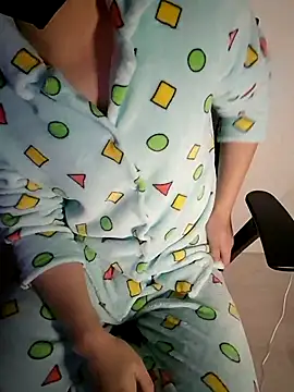 111owo111 online show from February 12, 2026, 2:39 pm