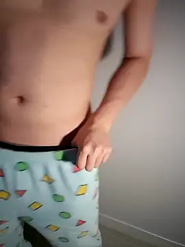 111owo111 online show from October 12, 2025, 6:26 am