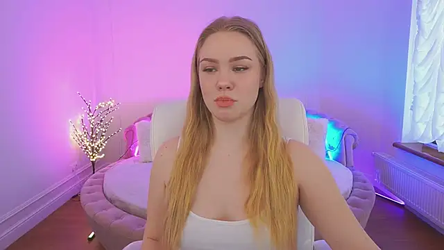 CelesteNoir online show from February 16, 2026, 7:29 am