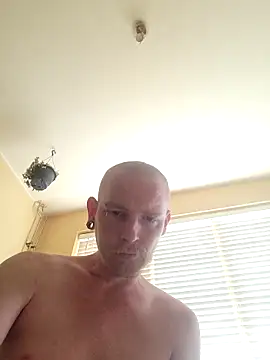 piercingpik online show from June 2, 2026, 6:46 am