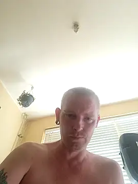 Snapshot of piercingpik chatting on June 26, 2026, 9:04 am piercingpik online show from June 26, 2026, 9:04 am
