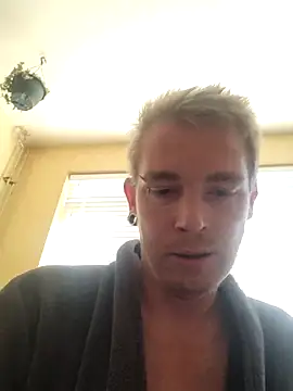 piercingpik online show from September 28, 2025, 9:16 am