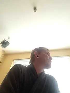 piercingpik online show from October 12, 2025, 11:11 am