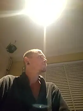 piercingpik online show from January 7, 2026, 10:59 pm